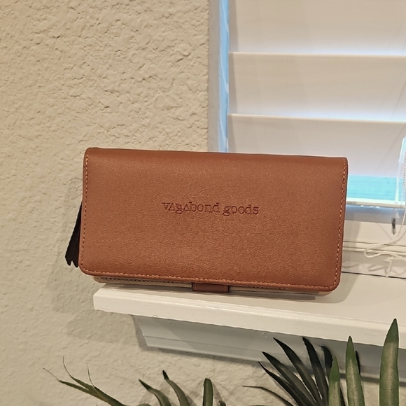 NWOT Vagabond Goods Brown Wallet - Picture 2 of 5